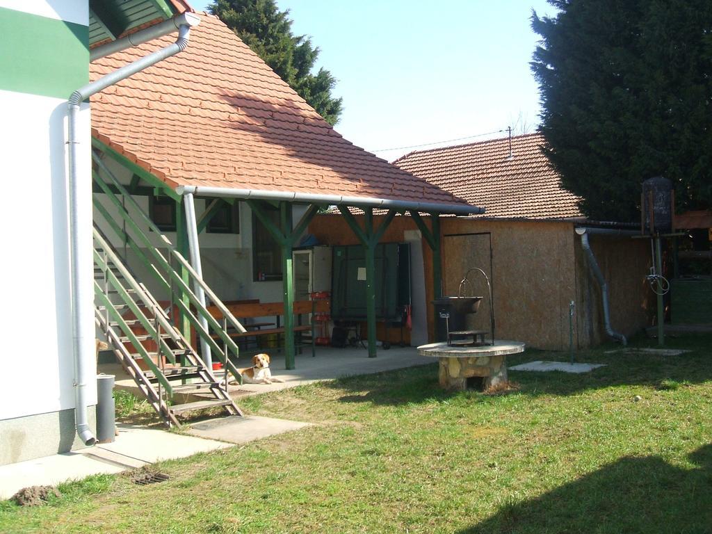 Feherszeker Apartmanok Abádszalók Exterior foto