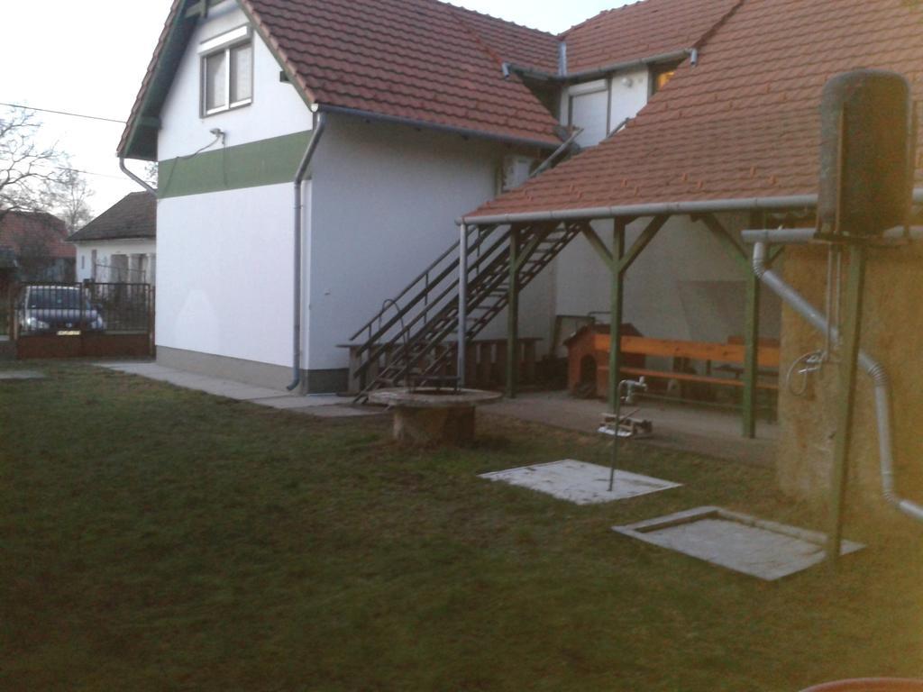 Feherszeker Apartmanok Abádszalók Habitación foto